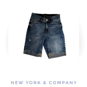 NY&C LADIES BLUE JEAN CURVY SCULPTING SHORTS SZ 10